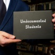 Tips For Undocumented Students Applying to College