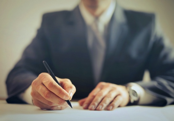business contract lawyer