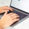 AI Content vs. Human Touch: Can AI Power Your SEO in 2024?