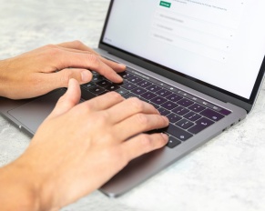 Tech scams warning signs guide for families protecting parents from phishing texts, phone scams, and scam emails