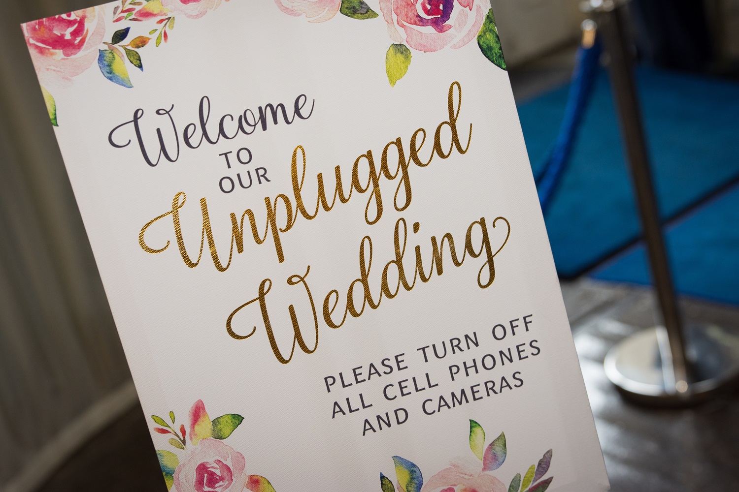 how to handle an unplugged wedding